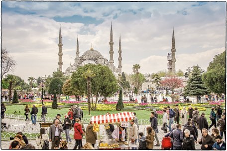 Blue Mosque Sunday life The Sultan Ahmed Mosque (Turkish: Sultan Ahmet Camii) is a historic mosque in Istanbul. The mosque is popularly known as the Blue Mosque for the blue tiles...